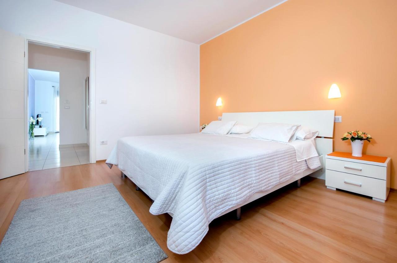 Apartments And Rooms Camaiore Rovinj Eksteriør billede