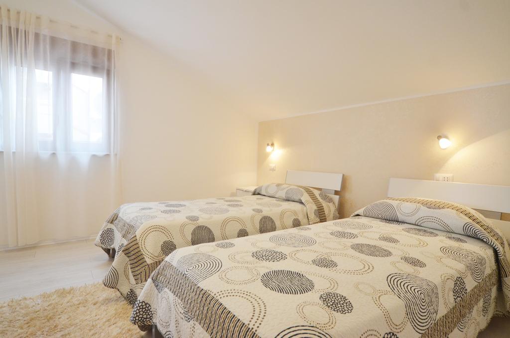 Apartments And Rooms Camaiore Rovinj Eksteriør billede