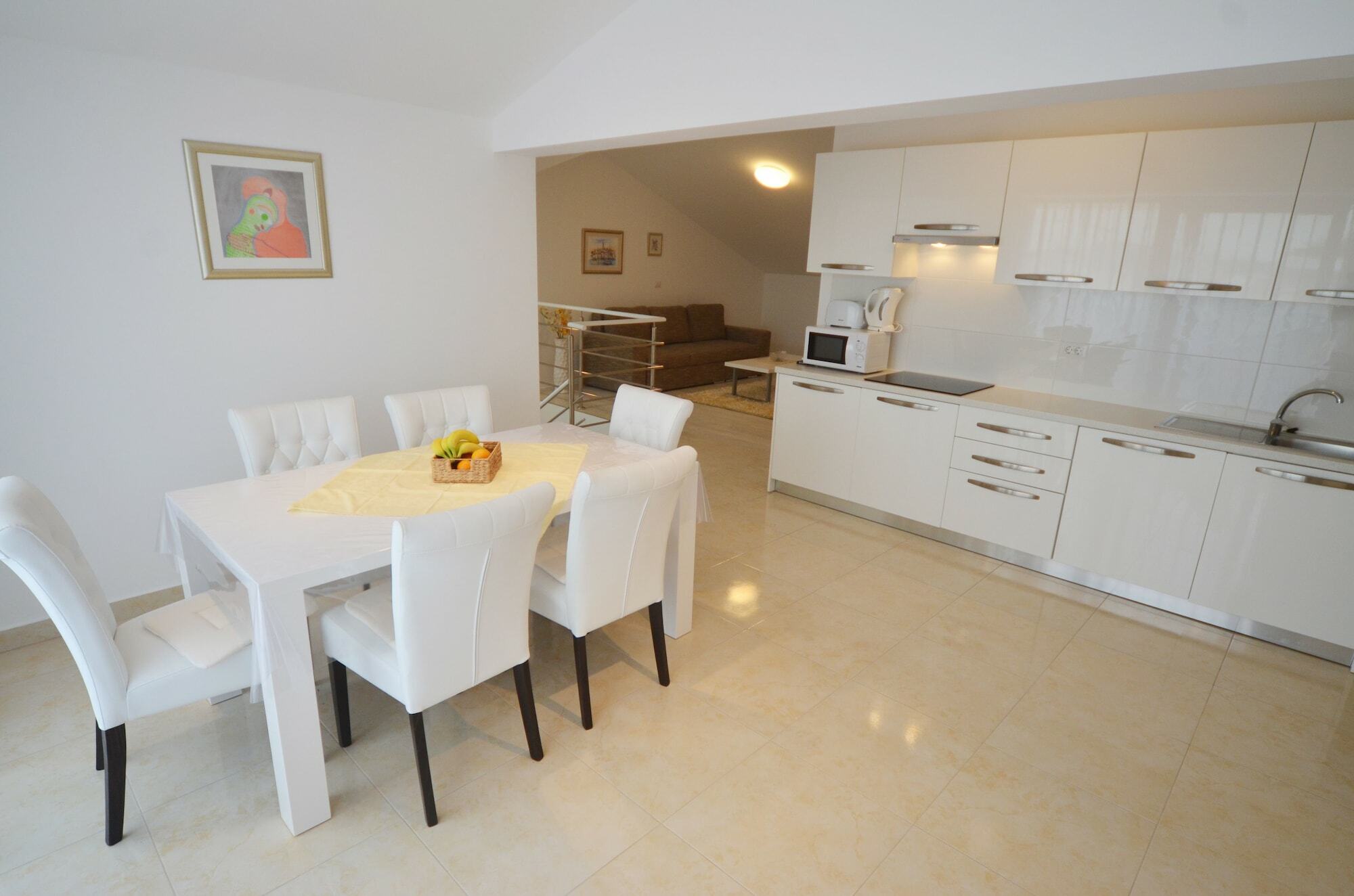 Apartments And Rooms Camaiore Rovinj Eksteriør billede